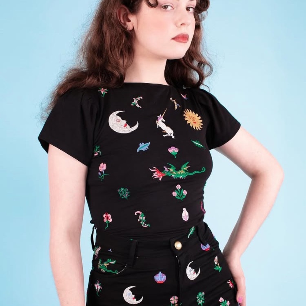Samantha Pleet Coat of Arms Tee Shirt - Legend Embroidery